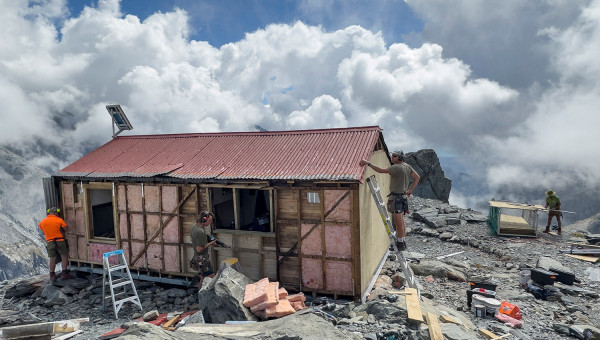 Iconic BackCountry Huts Almer 20251031